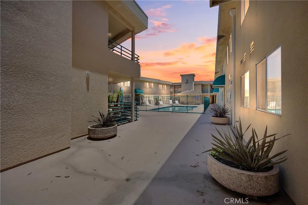 2222 S Mesa Street 8