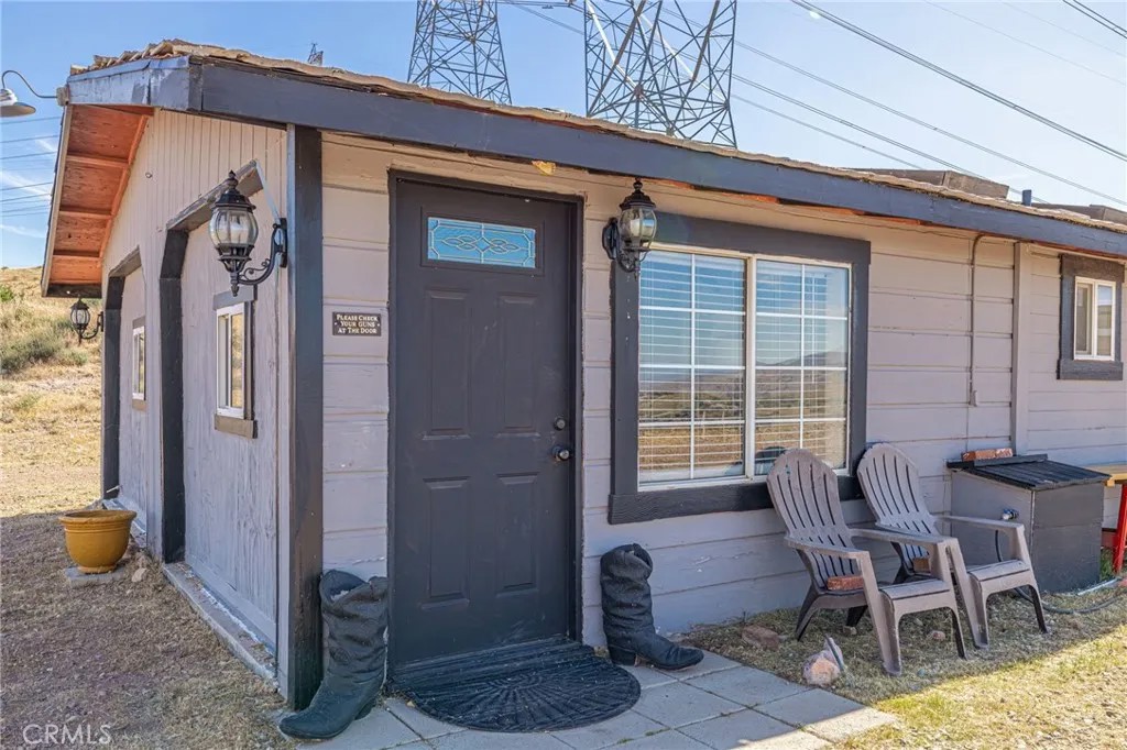 2200 E Carson Mesa
