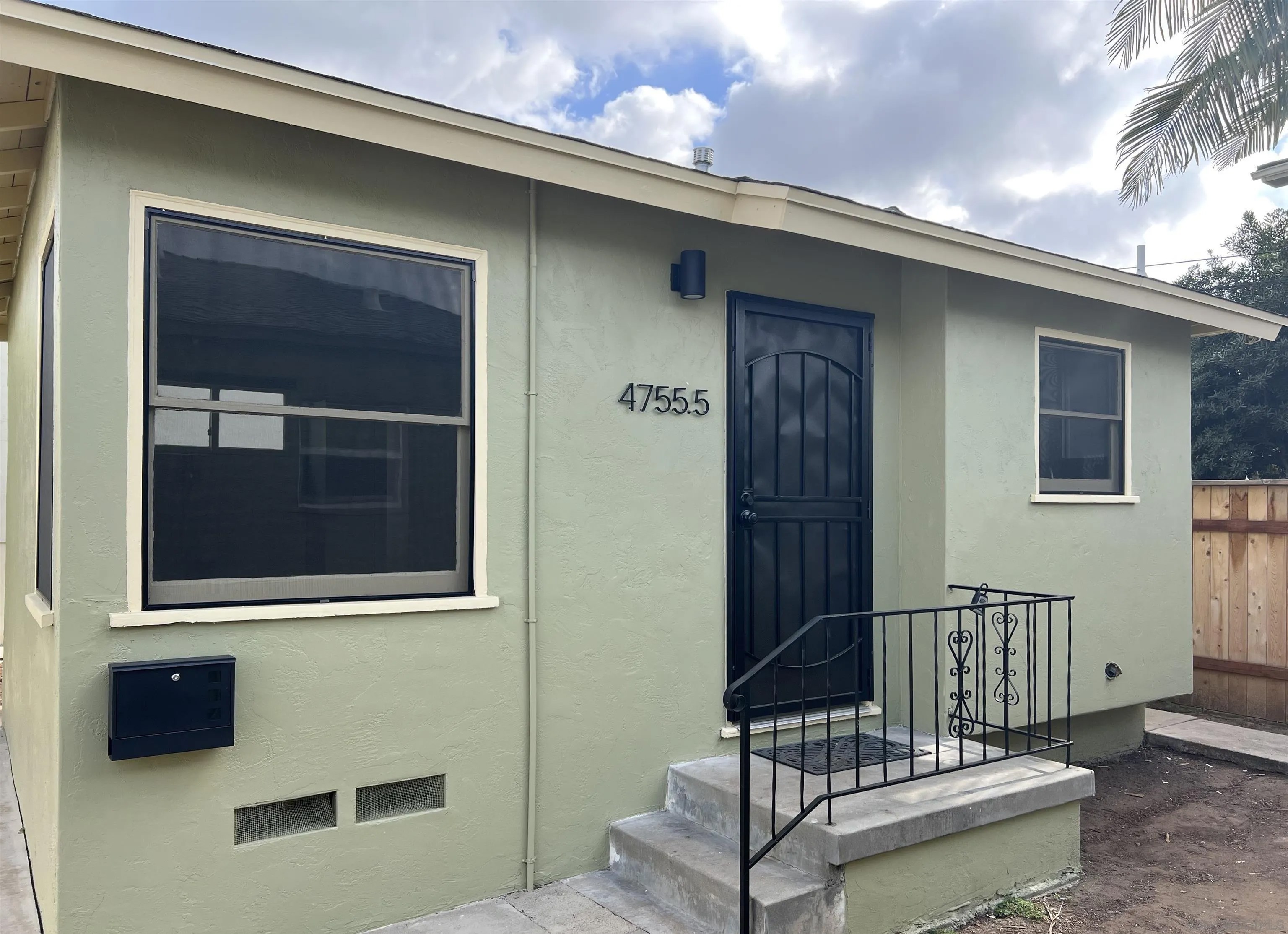 4755-4757 Terrace Drive