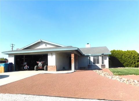 Tiny photo for 9957 Susan Ave, California City, CA 93505 (MLS # CV25245577)