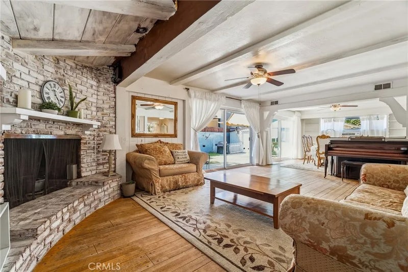 20812 Devonshire