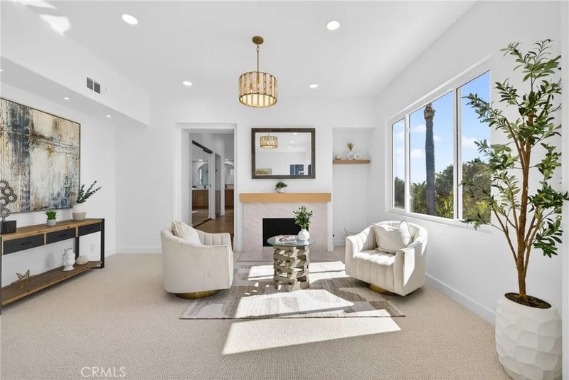 17 Brentwood