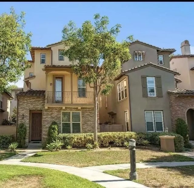 12 Tall Oak, Irvine