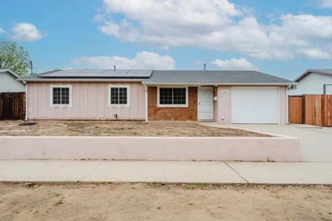 Photo of 8028 Woodpecker Way, Santee, CA 92071 (MLS # 260011663)