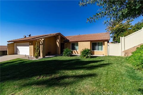 Tiny photo for 2858 Cole Avenue, Highlands, CA 92346 (MLS # IV25253237)