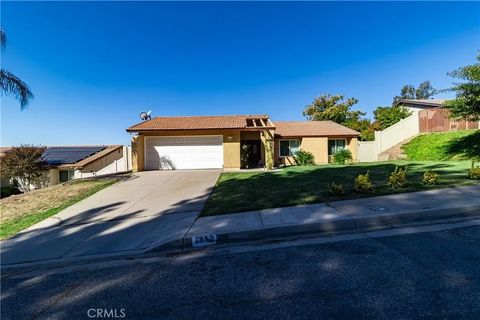 Tiny photo for 2858 Cole Avenue, Highlands, CA 92346 (MLS # IV25253237)