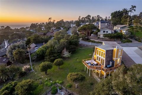 Photo of 560 Canterbury Ln, Cambria, CA 93428 (MLS # SC26049741)