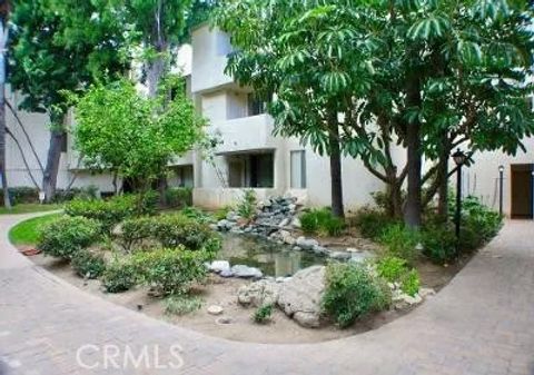 Tiny photo for 5325 Newcastle Ave, Encino, CA 91316 (MLS # SR26071811)