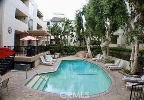 Tiny photo for 5325 Newcastle Ave, Encino, CA 91316 (MLS # SR26071811)