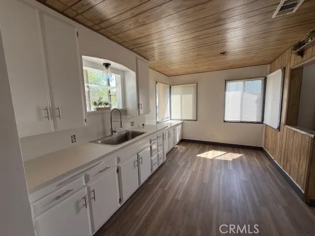 9067 Cedar