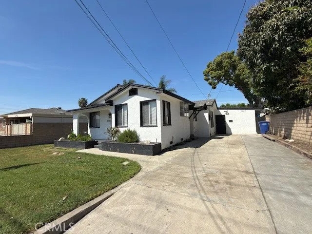 9067 Cedar