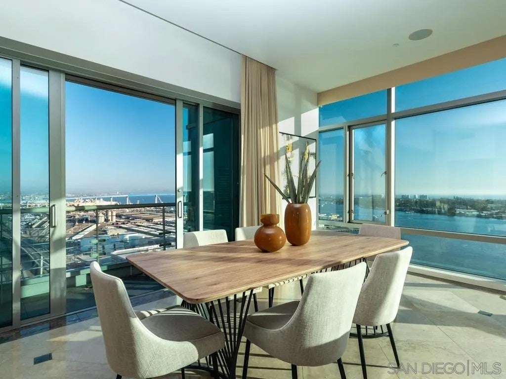 165 6th Ave 2803