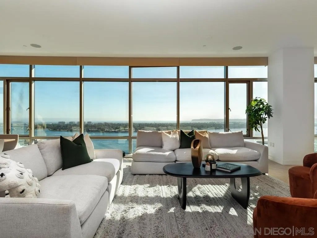 165 6th Ave 2803