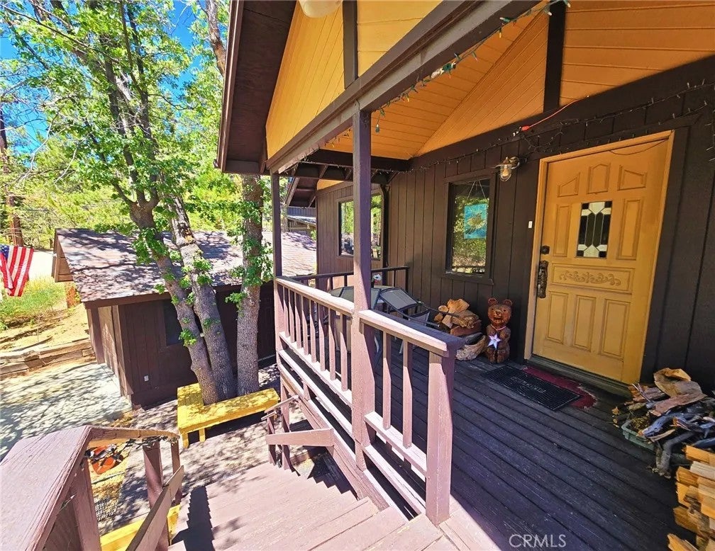 Photo of 41620 Thrush Court, Big Bear Lake, CA 92315 (MLS # IG26150052)