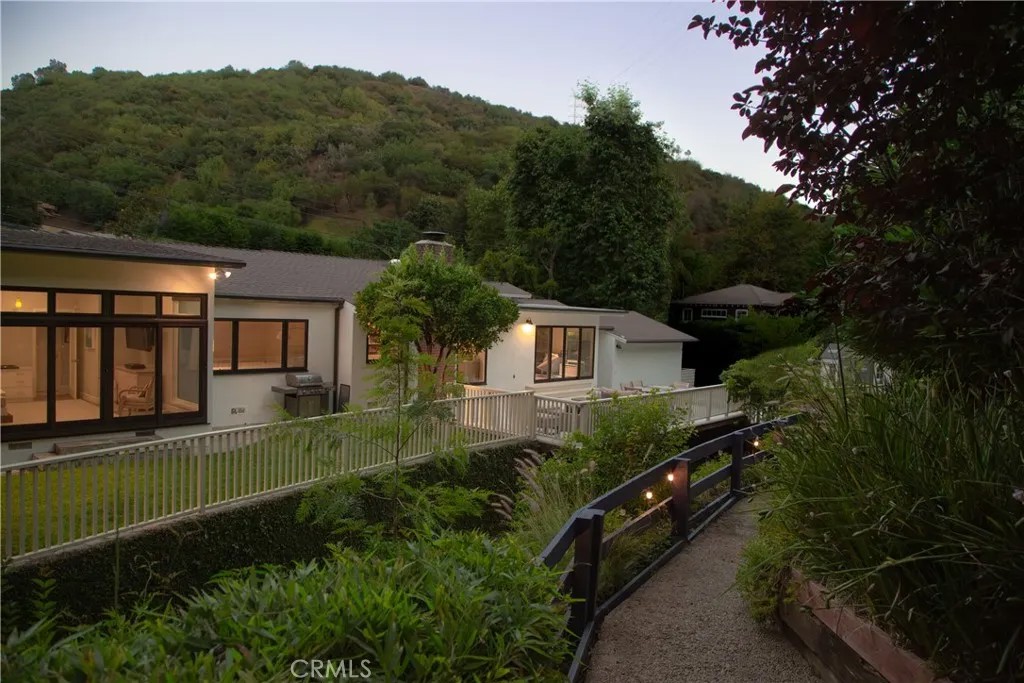 3479 Mandeville Canyon Road