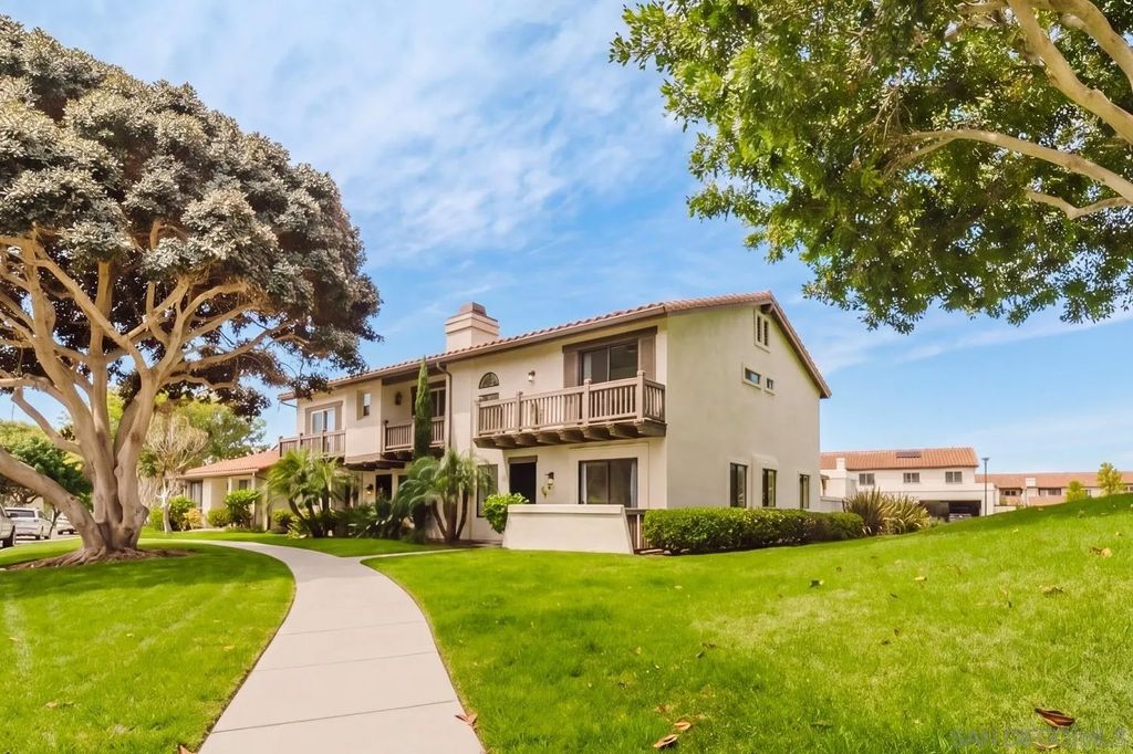 Photo of 6859 Pear Tree Dr, Carlsbad, CA 92011 (MLS # 260010076)