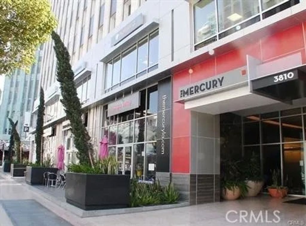 Photo of 3810 Wilshire Blvd #1409, Los Angeles, CA 90010 (MLS # PW26010956)