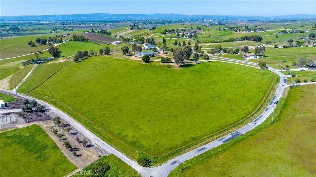 Photo of 1876 Rancho Lomas Way, San Miguel, CA 93451 (MLS # NS26073940)