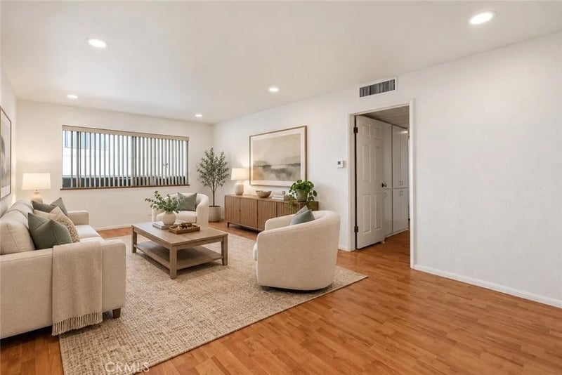 377 W California 12