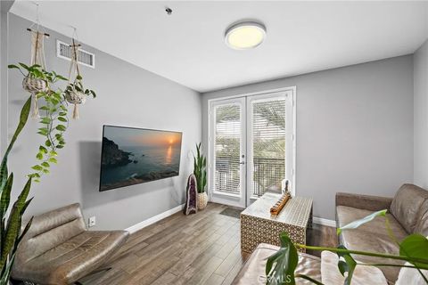 Photo of 1801 E Katella Ave #4005, Anaheim, CA 92805 (MLS # CV25279930)