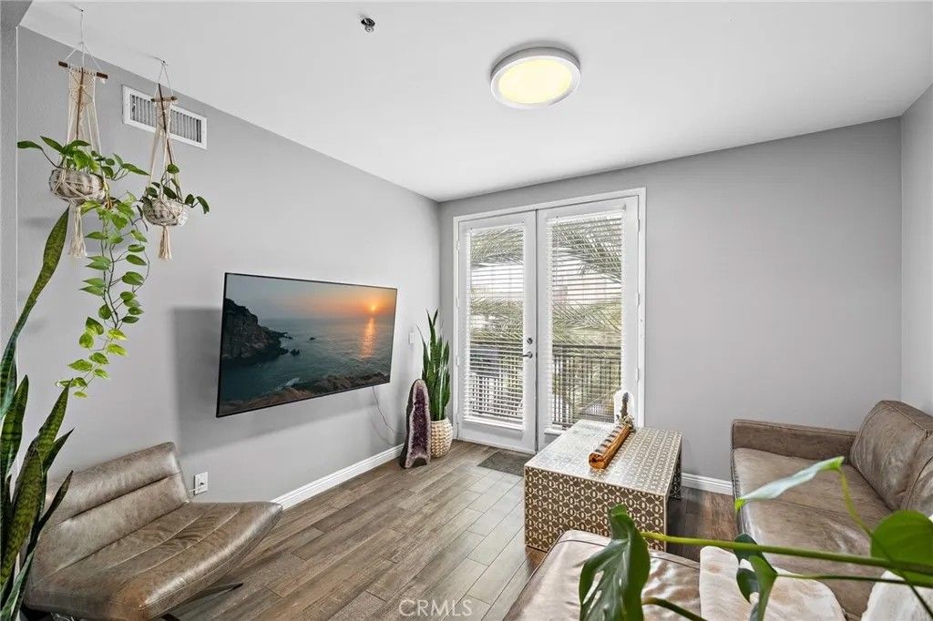 Photo of 1801 E Katella Ave #4005, Anaheim, CA 92805 (MLS # CV25279930)