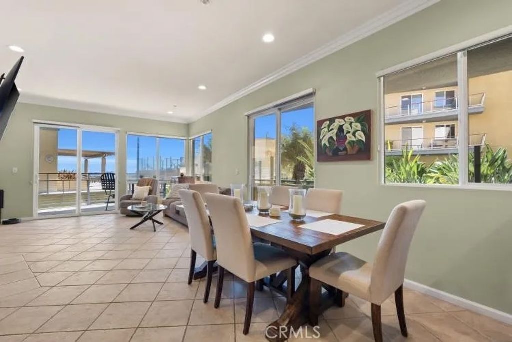 Photo of 1400 E Ocean Boulevard #2111, Long Beach, CA 90802 (MLS # PF26076384)