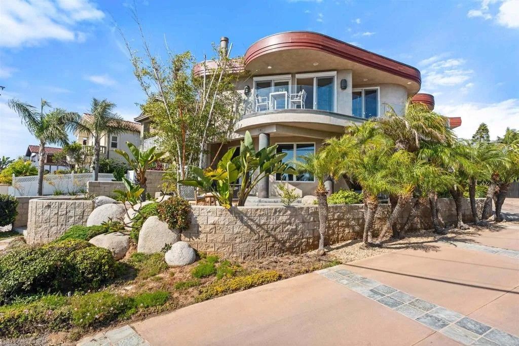 Photo of 1477 Neptune Avenue, Encinitas, CA 92024 (MLS # NDP2604277)