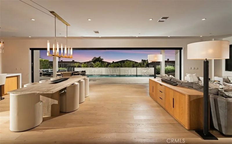 75 Ritz Cove Dr.