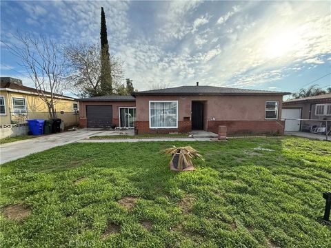 Photo of 16823 Fontlee Lane, Fontana, CA 92335 (MLS # CV26001069)