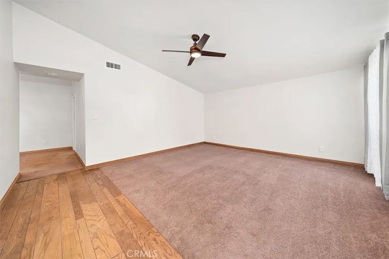 18926 Claycrest