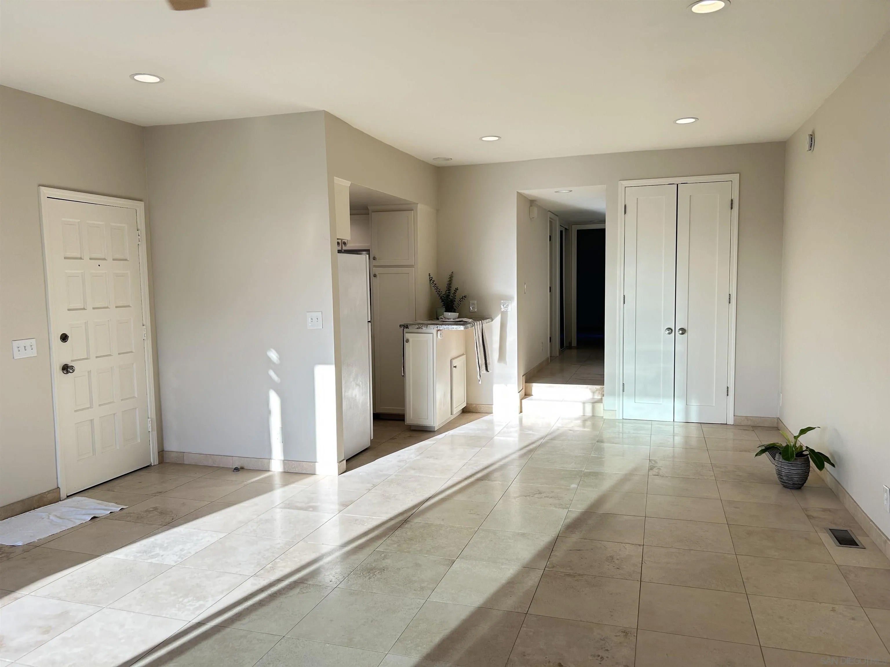 2277 Montgomery Ave