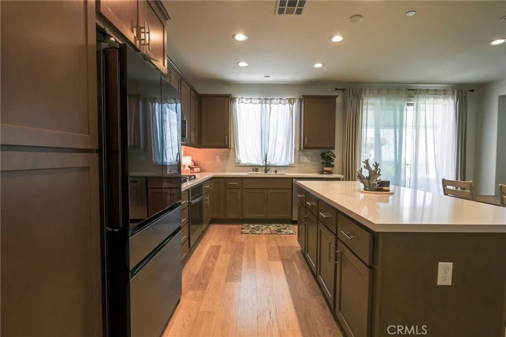 1104 Sunridge