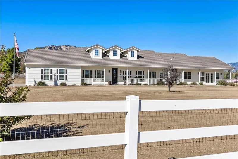49702 Paiute Court