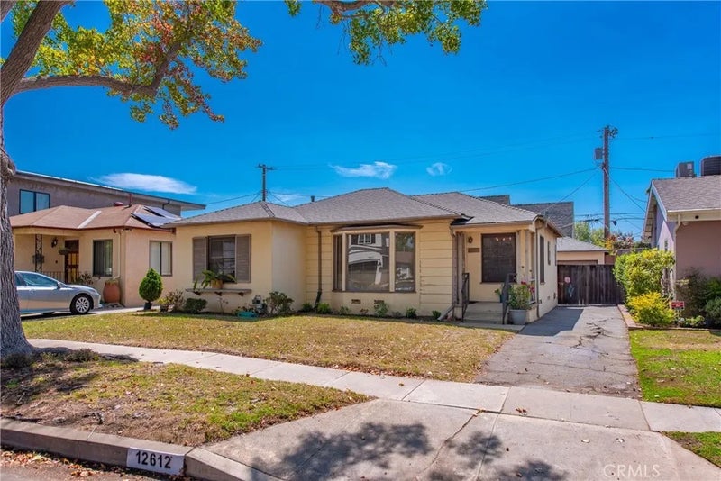 12612 STANWOOD Place