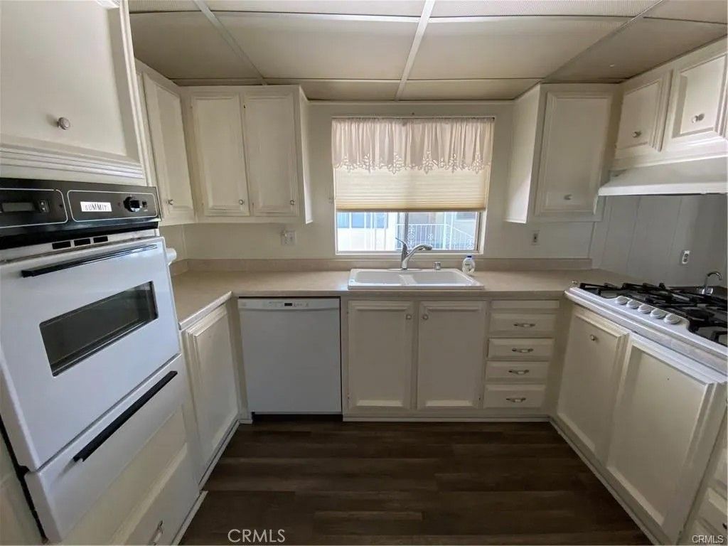 Photo of 2230 Lake Park Drive #142, San Jacinto, CA 92583 (MLS # SW26063031)