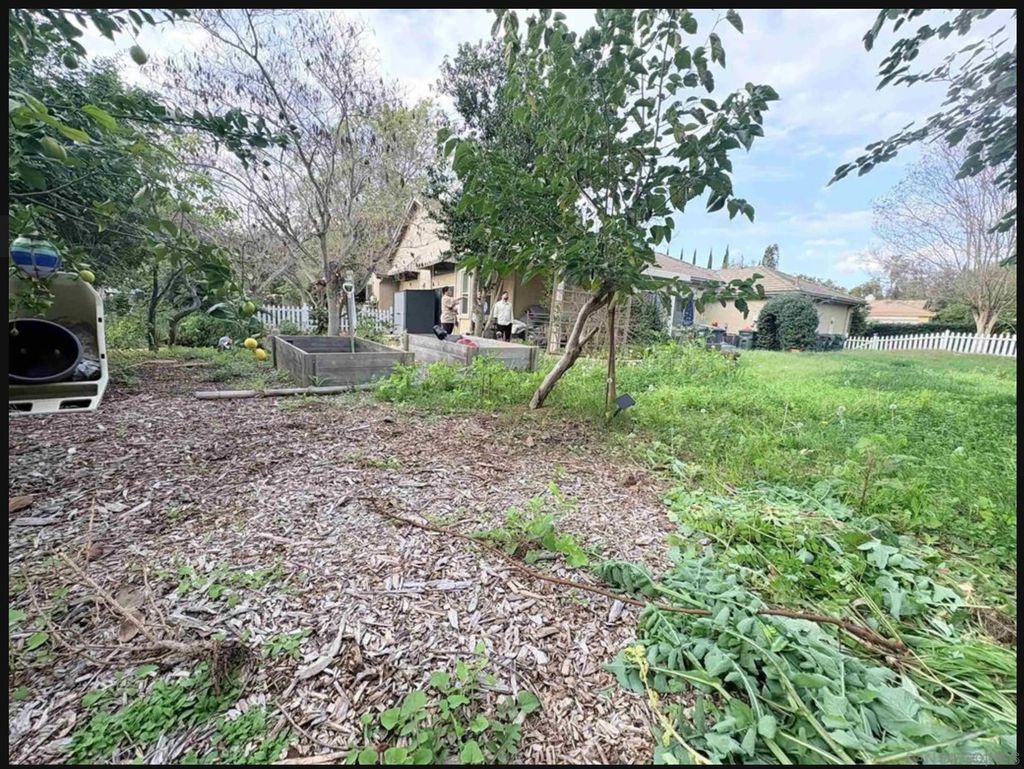 Photo of 915 Cookie Ln, Fallbrook, CA 92028 (MLS # 260008282)