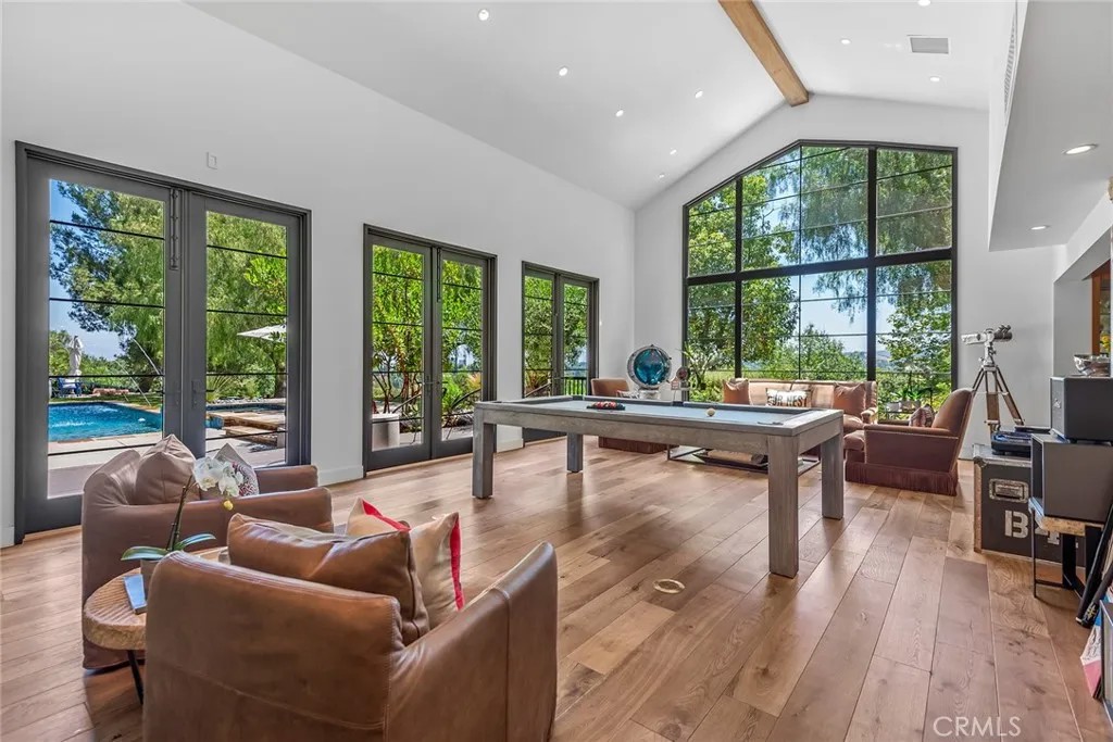 5207 SADDLE CREEK Road