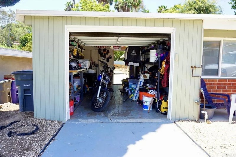 704 Galopago St.