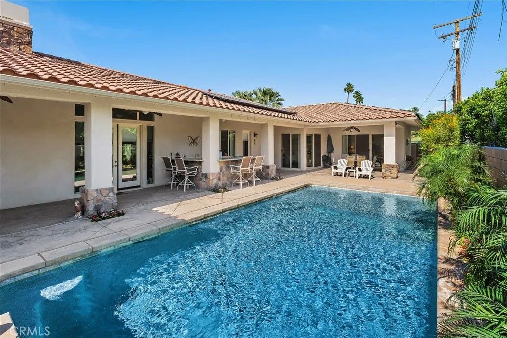 Photo of 1221 Linda Vista, Palm Springs, CA 92262 (MLS # OC26073821)