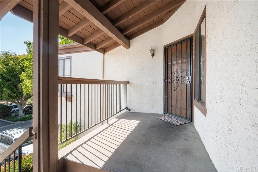 6956 Sandpiper Place