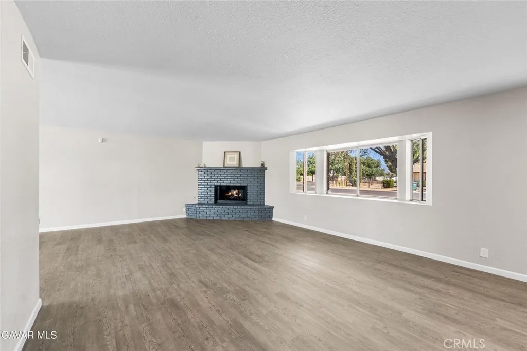 10157 E Avenue R8