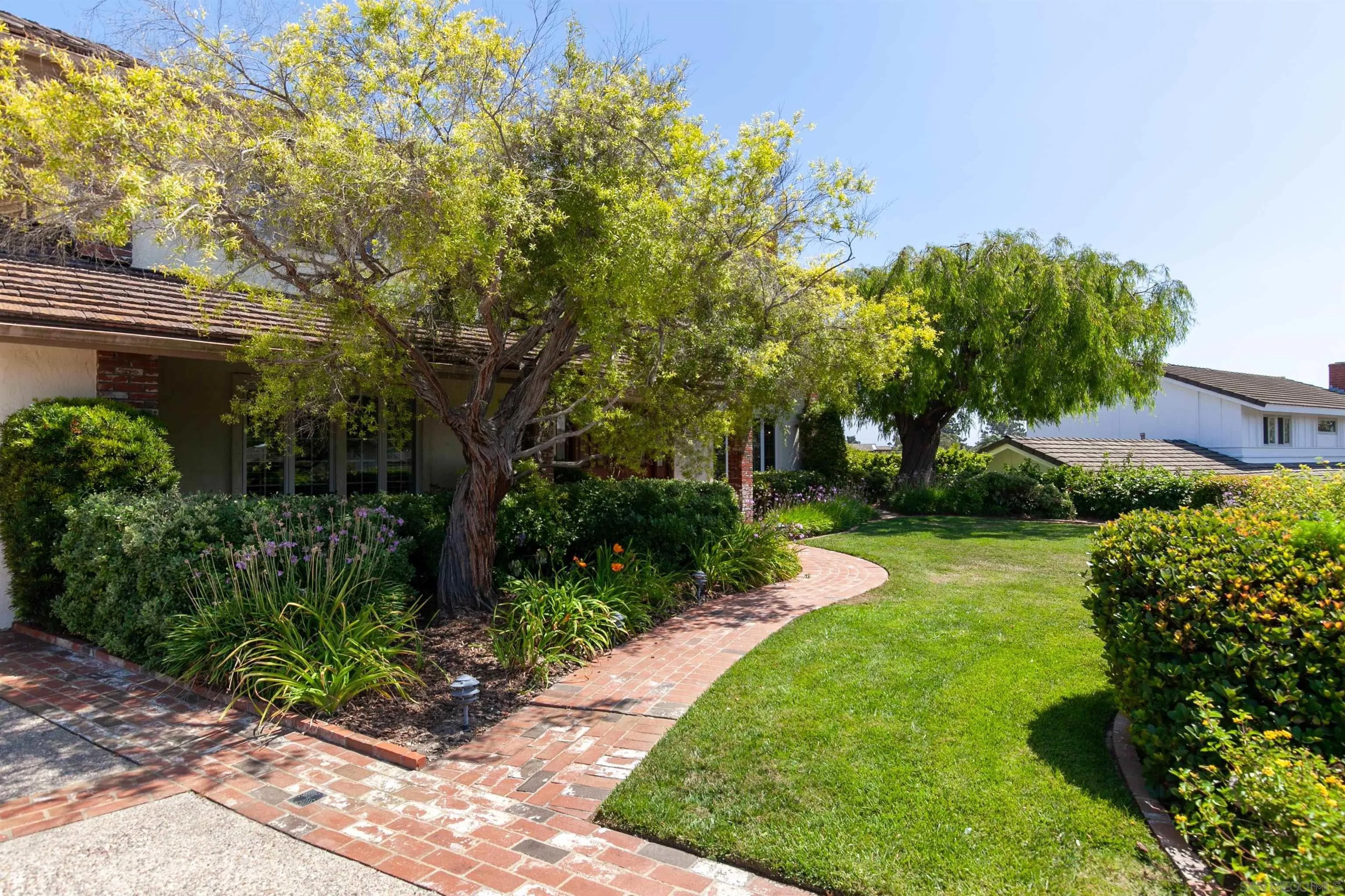 5353 Westknoll Dr