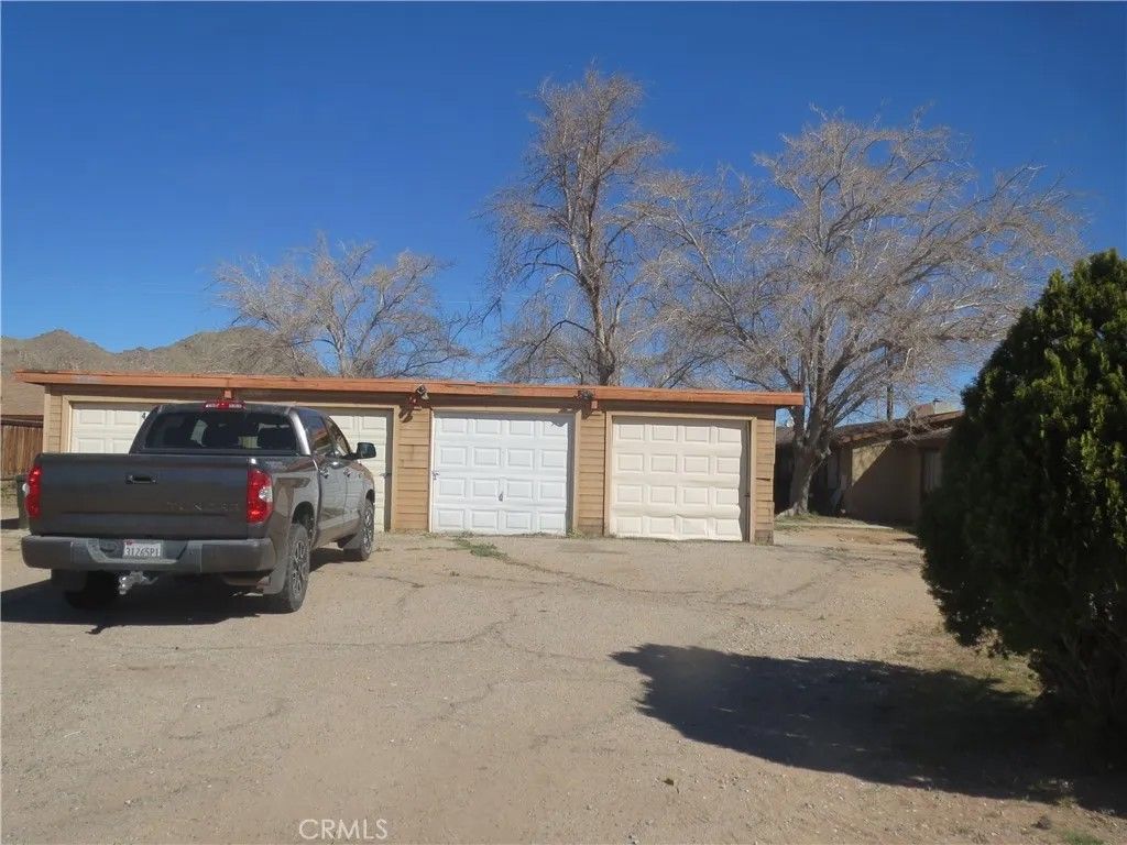 Photo of 20316 Rimrock Rd #3, Apple Valley, CA 92307 (MLS # CV26056732)