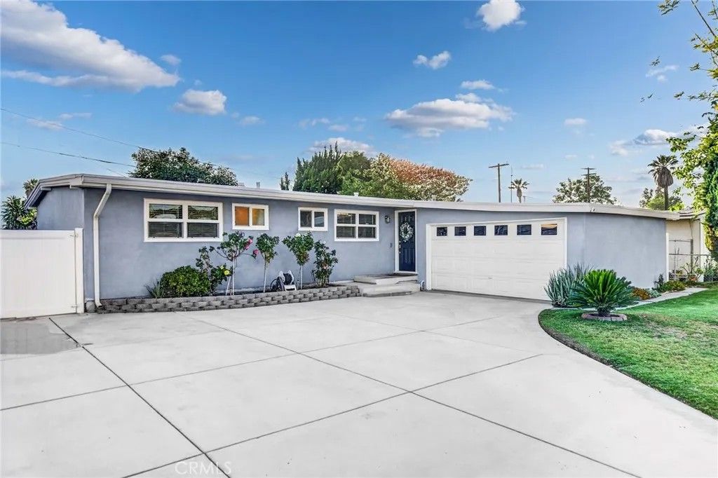 Photo of 3548 Everest Avenue, Riverside, CA 92503 (MLS # SW26100607)