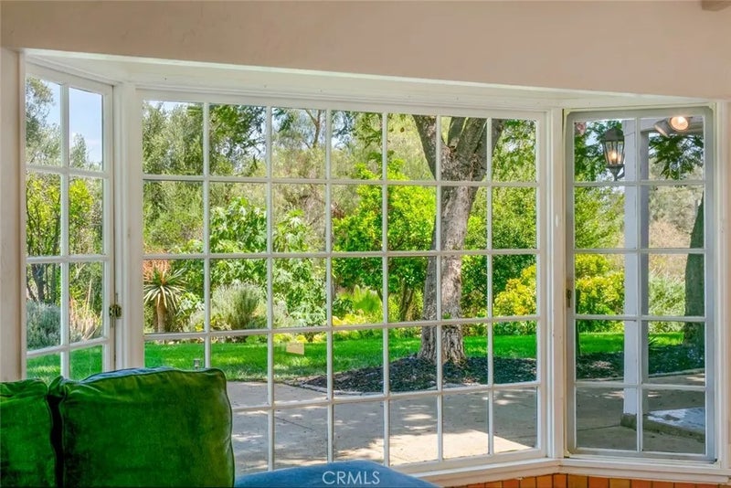 11525 Manzanita