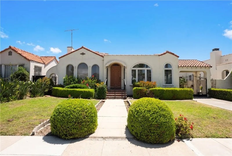 208 S Carson