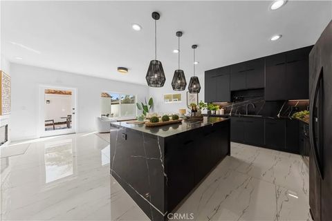 Tiny photo for 204 Lincoln Ave, Huntington Beach, CA 92648 (MLS # OC25235862)