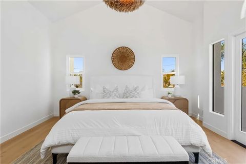 Tiny photo for 204 Lincoln Ave, Huntington Beach, CA 92648 (MLS # OC25235862)