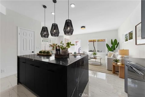 Tiny photo for 204 Lincoln Ave, Huntington Beach, CA 92648 (MLS # OC25235862)