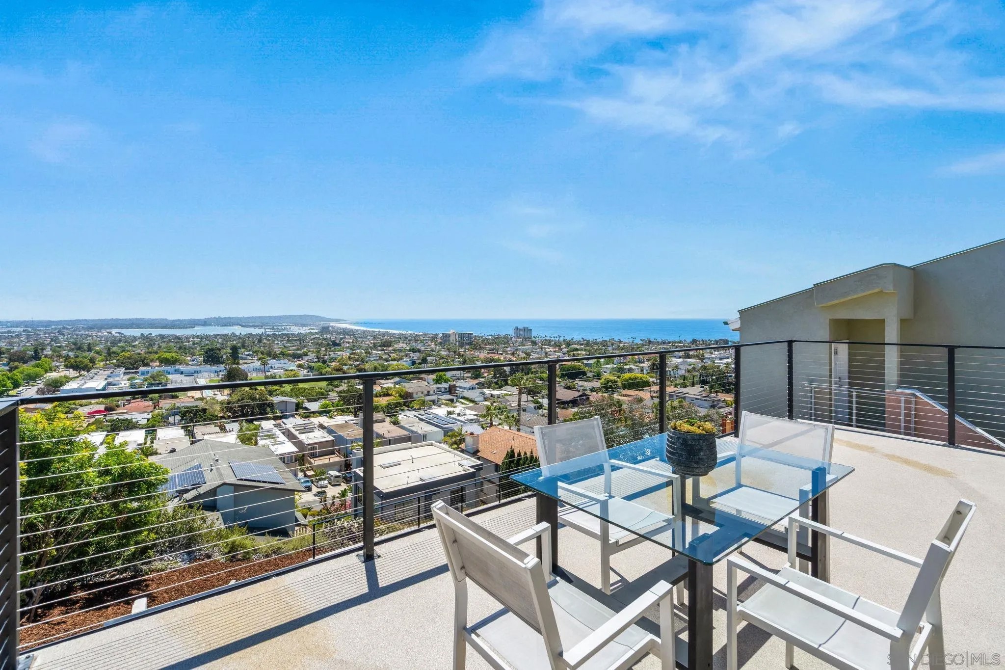 1251 - 1253 Van Nuys St